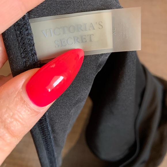 Victoria Secret bikini bottom - Picture 3 of 4